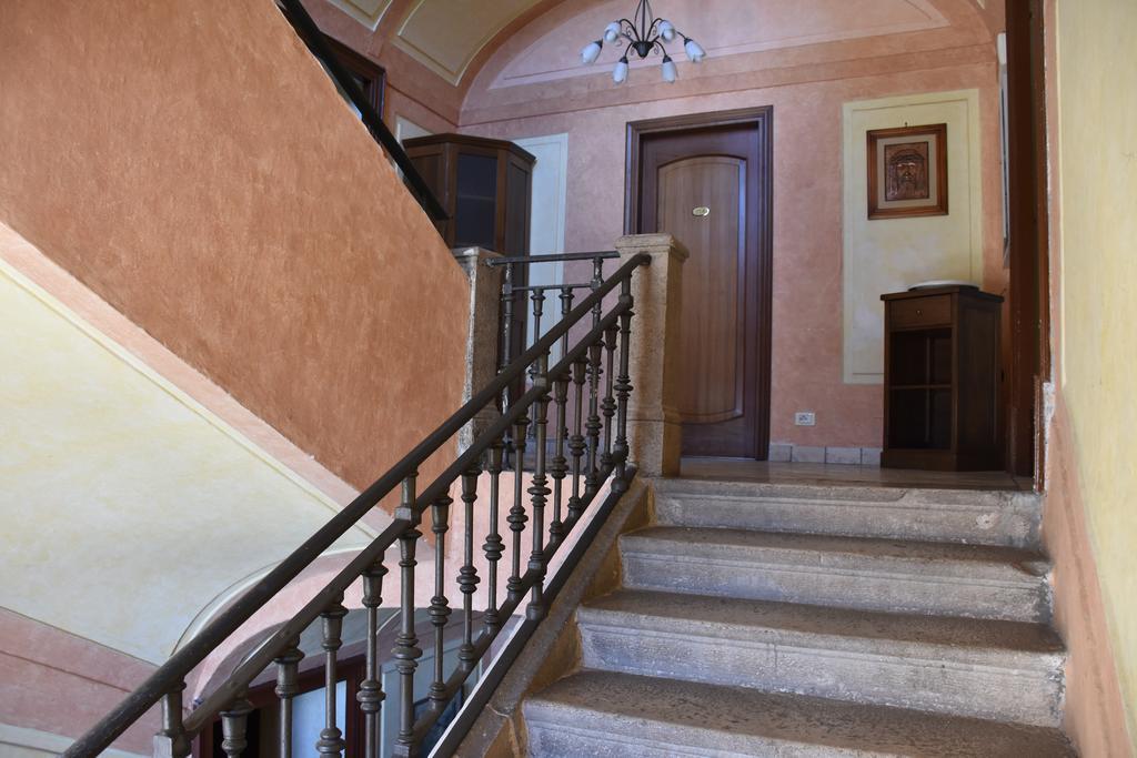 Hotel Risorgimento 阿杰罗拉 外观 照片