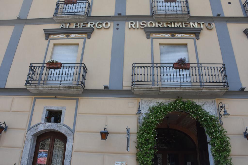 Hotel Risorgimento 阿杰罗拉 外观 照片