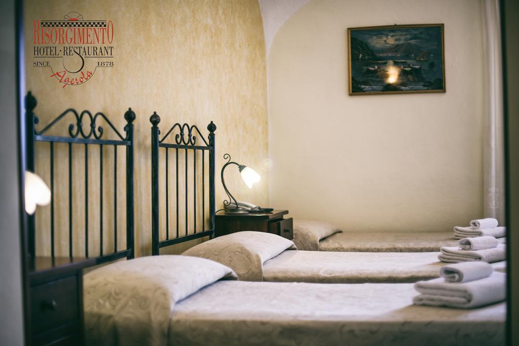 Hotel Risorgimento 阿杰罗拉 外观 照片